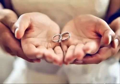 <b> 南京出轨取证：新婚姻法规定债务要共同承担吗</b>